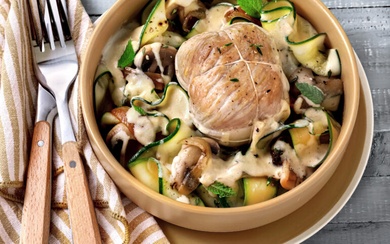 Paupiettes de volaille aux lamelles de courgettes